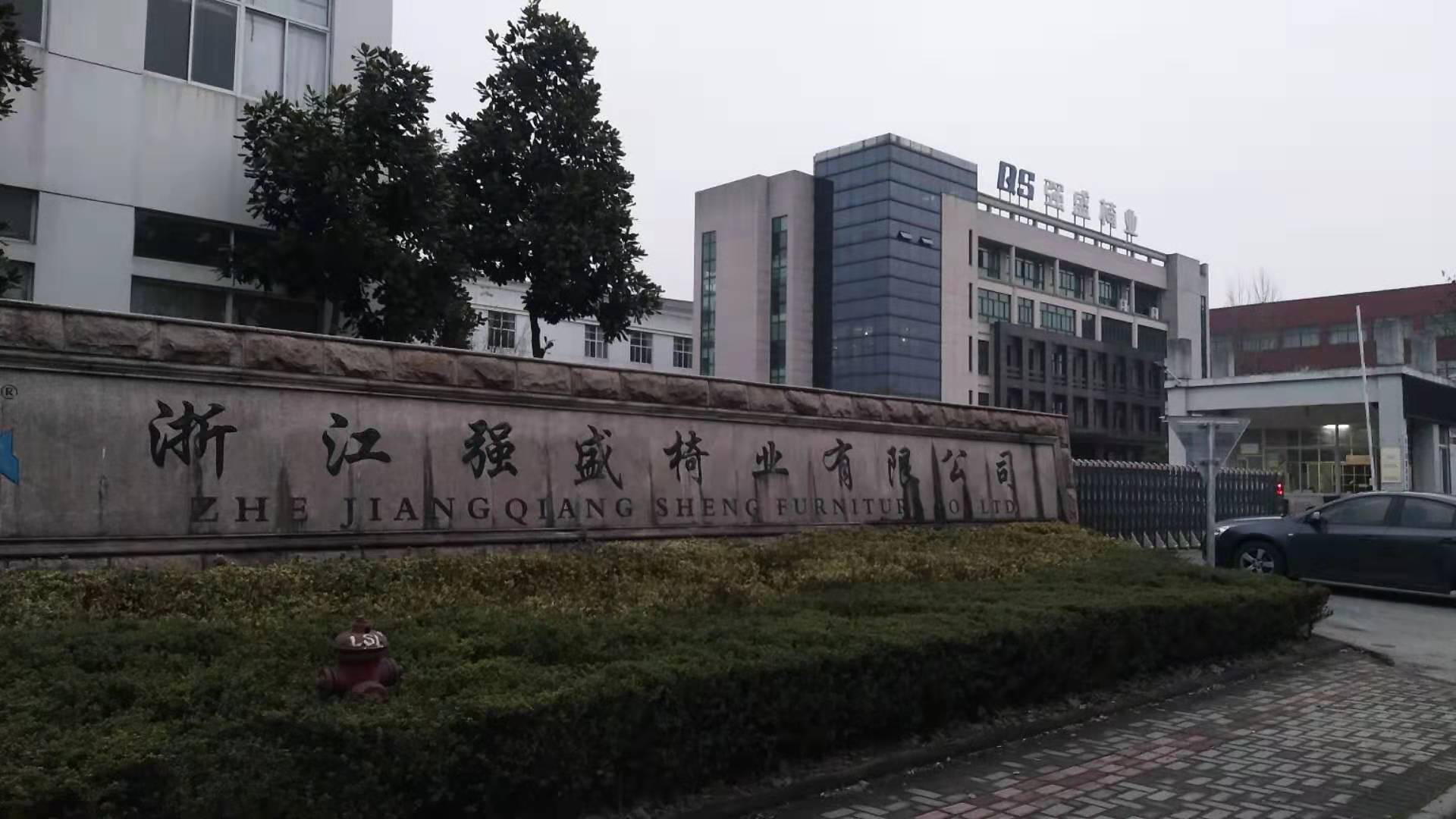 1552255705523392.jpg 1552255705523392.jpg